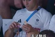 HuaTiHui-英国跳水运动员完美演绎，夺冠
