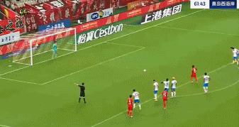 上海上港客场惨败山东鲁能，连场逆风