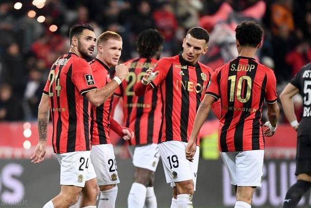 雷恩继续在主场斩获胜利，连胜追赶领头羊