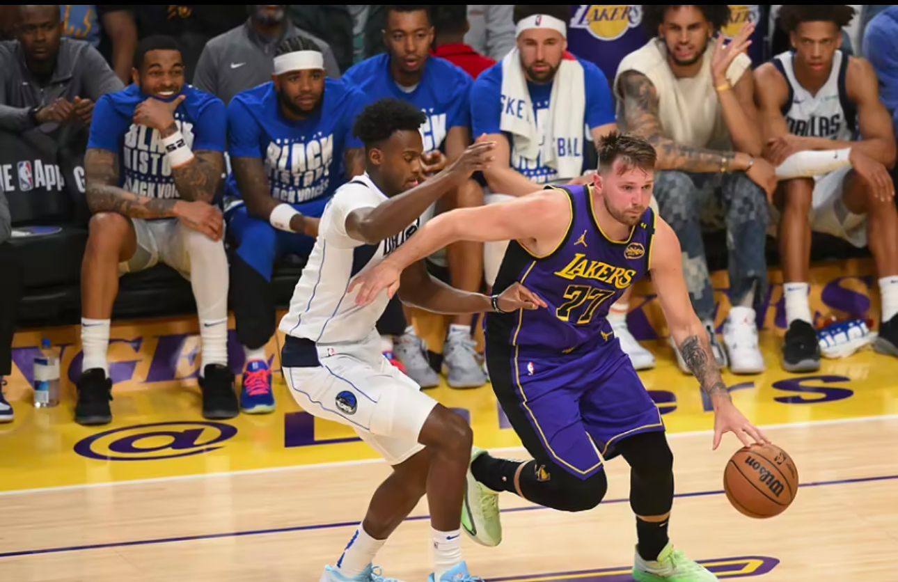 皇帝三双压制独行侠，领湖人取胜的简单介绍