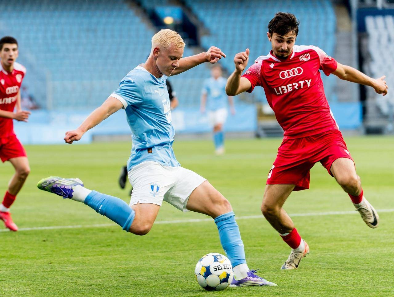 著名足球俱乐部在近期赛场上表现强劲