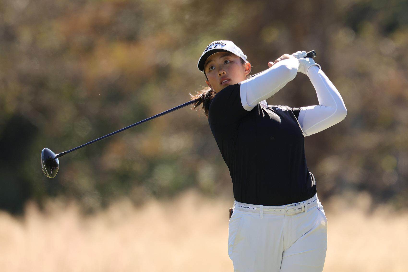 关于瑞典女子高尔夫选手夺得头名的信息