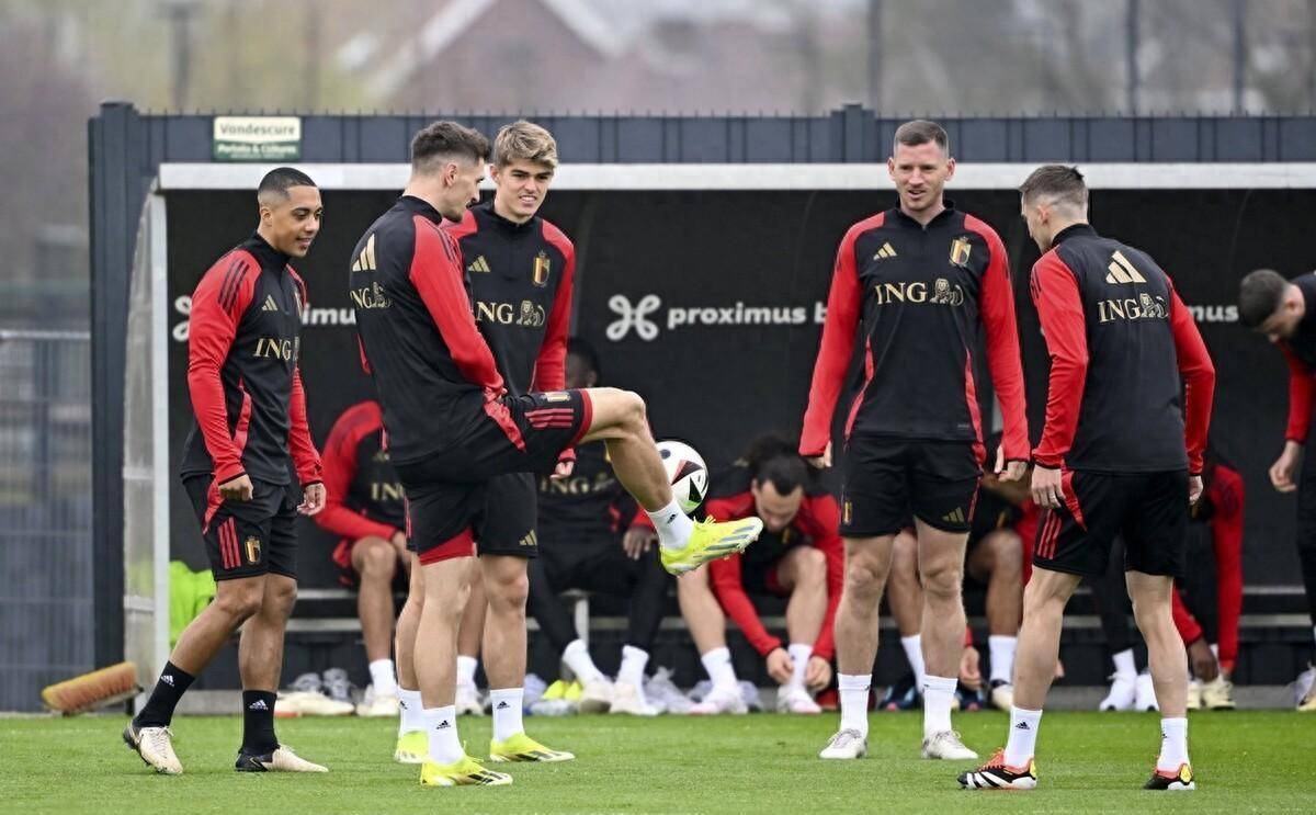 斯洛伐克队连克强敌，晋级欧锦赛半决赛的简单介绍