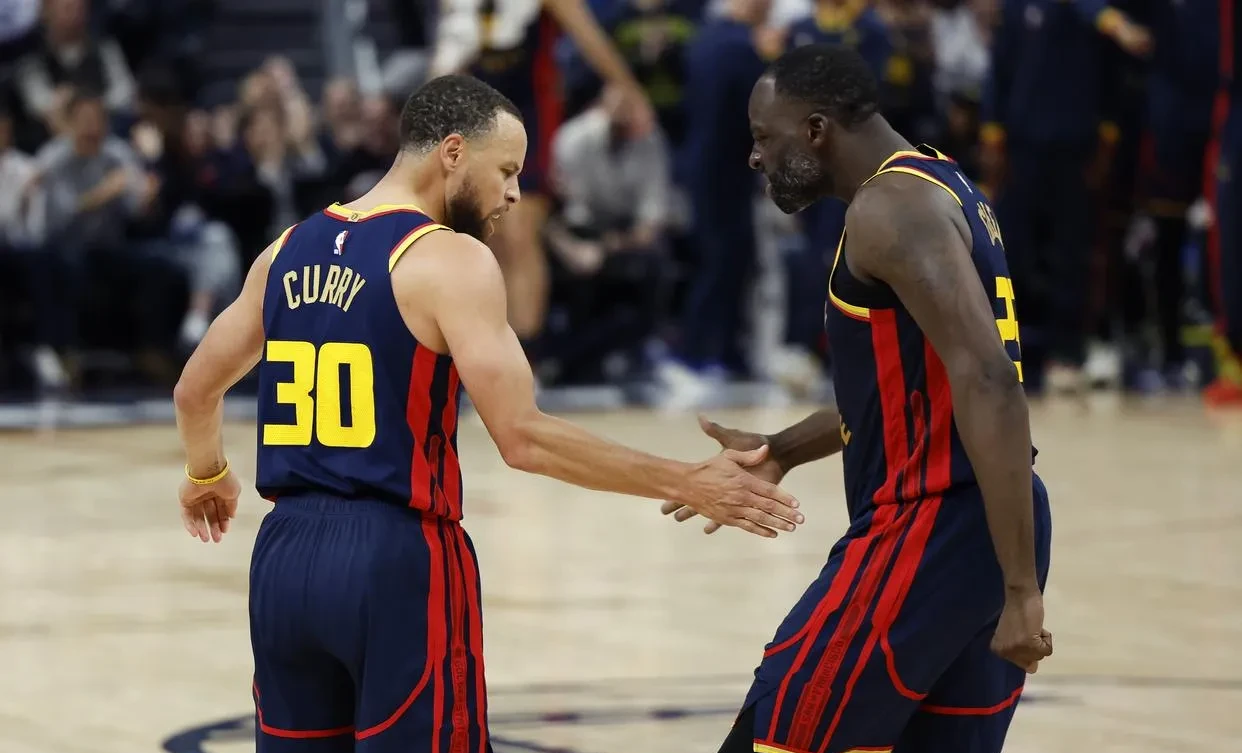 壮士3-0零封快船，库里22分7抢断