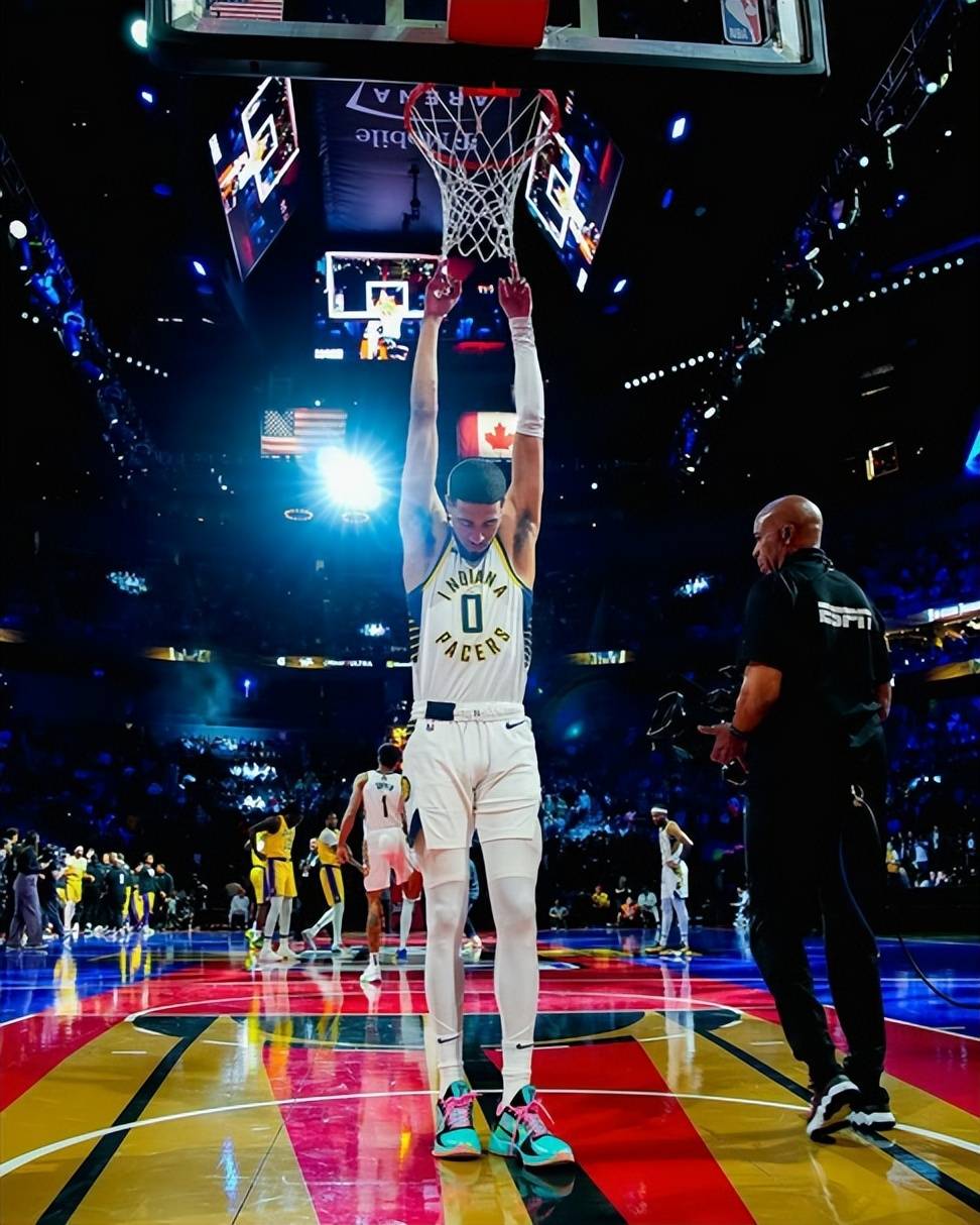 冰人引爆76人,西亚卡姆35分的简单介绍 冰人引爆76人,西亚卡姆35分的简单介绍