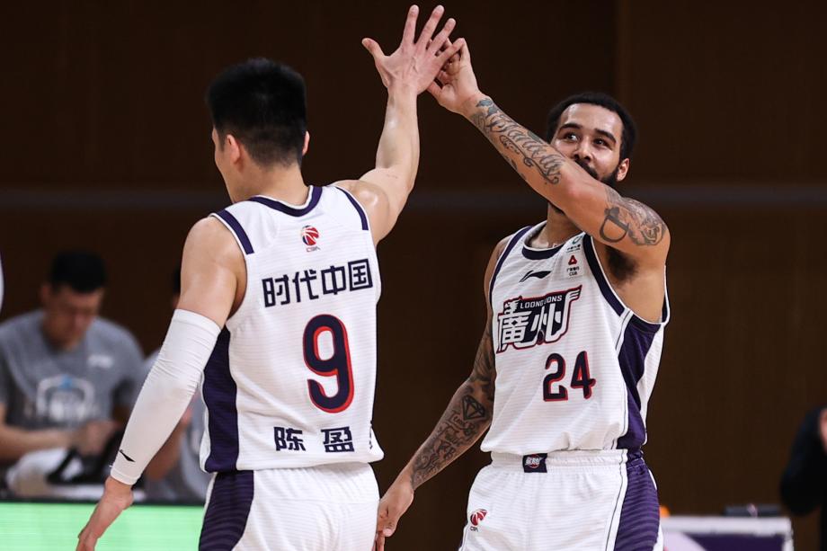 纳滕17+14，鹈鹕客场力擒尼克斯