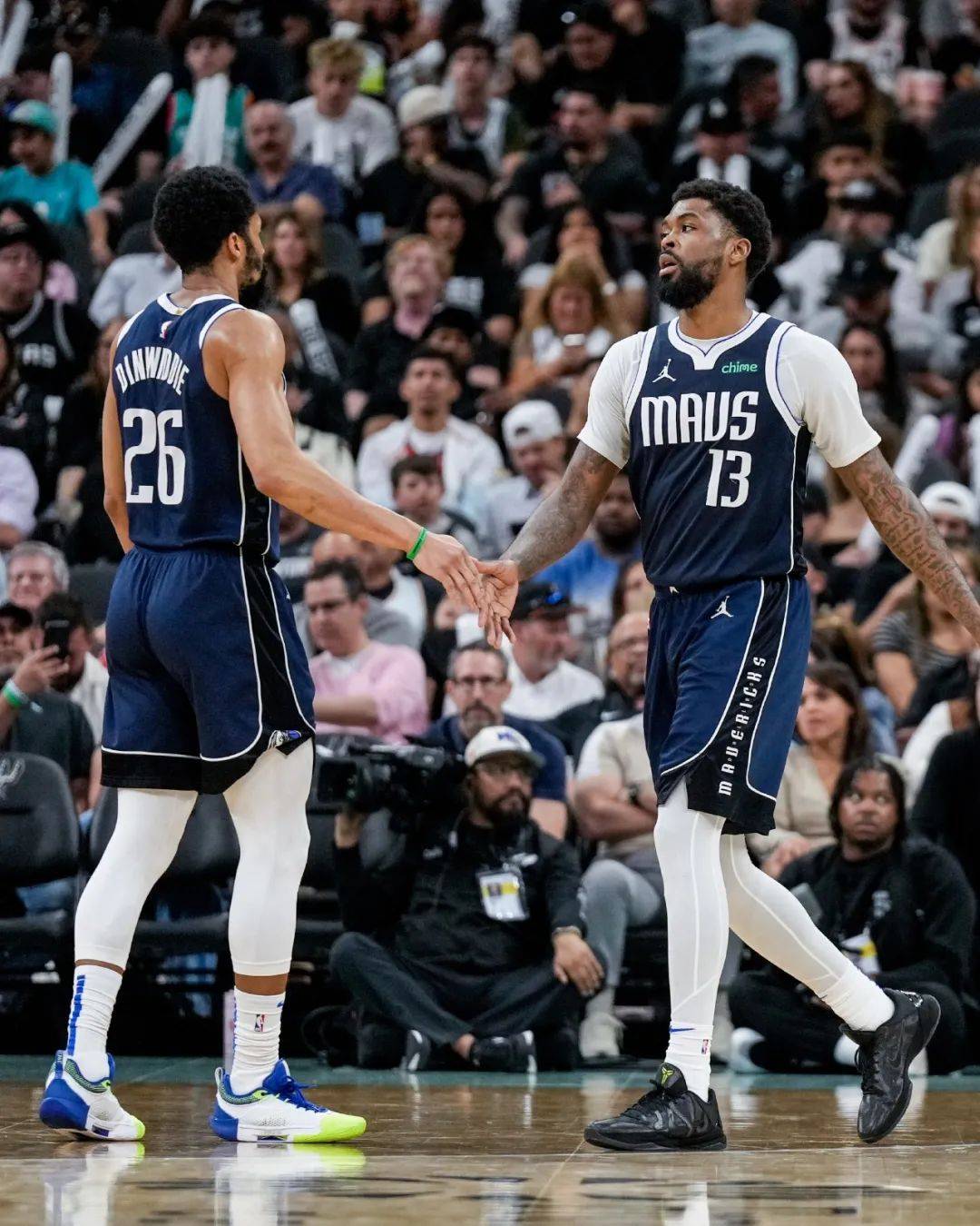 火箭惜败独行侠,努力追分 火箭惜败独行侠,努力追分