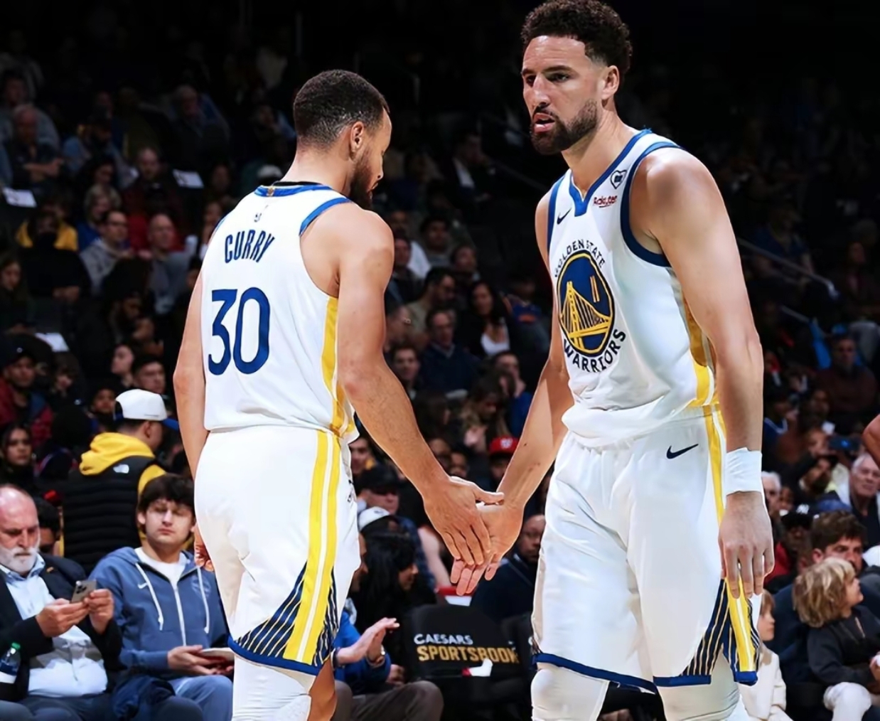 勇士逆袭夺胜活塞,豪取五连胜 勇士逆袭夺胜活塞,豪取五连胜