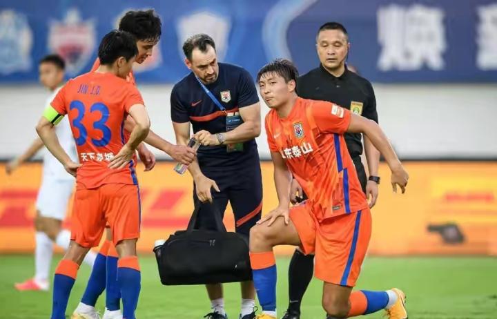 武汉队挑战上海队,双方实力较量争夺晋级机会 武汉队挑战上海队,双方实力较量争夺晋级机会